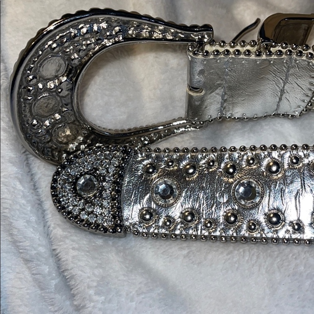 Rhinestone Encrusted Silver Belt 44” - Picture 4 of 5